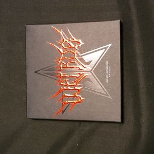 Jeffree Star Weirdo palette